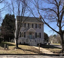 Building Photo - 2809 Broadlands Dr