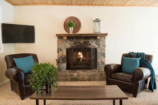 Foto del edificio - 4450 Canyon Loop