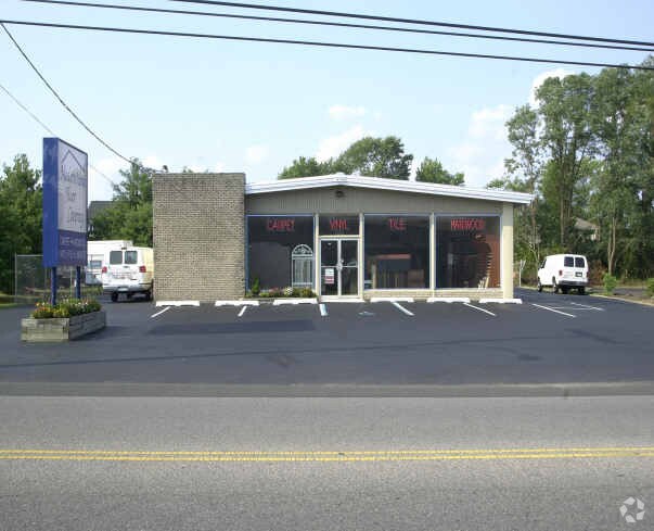 Building Photo - 107 10th Ave