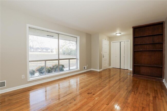 Foto del edificio - 507 Menefee St