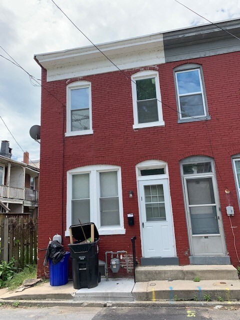 2302 Orange St Harrisburg Pa 17110 Townhouse For Rent In