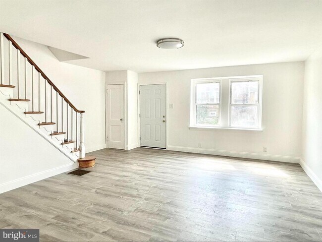 Foto del edificio - 6624 Rutland St