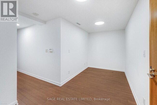 Building Photo - 205 Frederick St