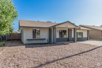 Building Photo - 3741 W Poinsettia Dr