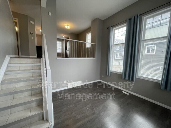 Building Photo - 4050 Savaryn Dr SW