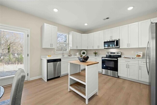 Foto del edificio - 3489 Fairview Rd
