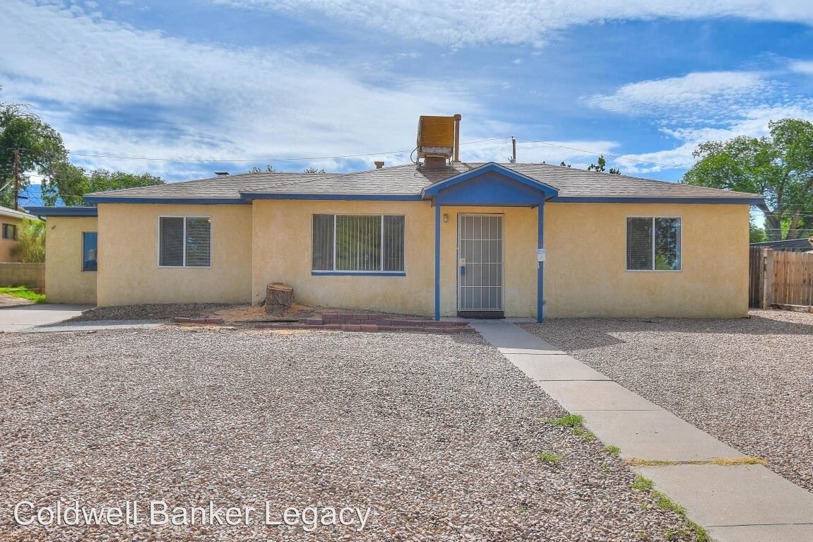 Foto principal - 4 br, 2 bath House - 2704 Altez St NE
