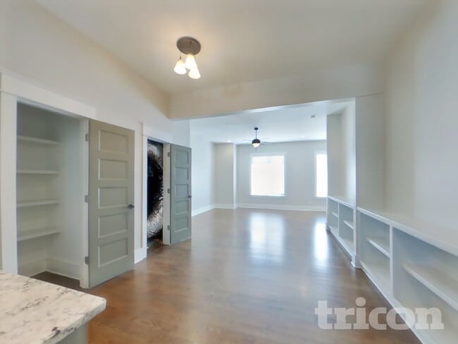 Foto del edificio - 1214 Hillwood Private Cove