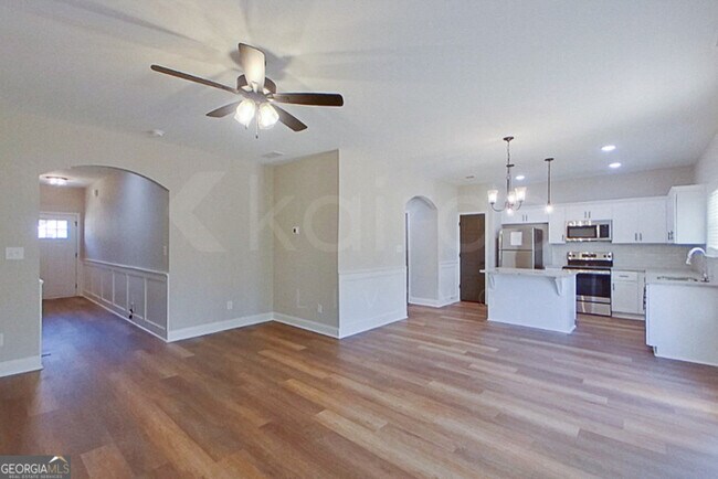 Building Photo - 145 Allentown Wy