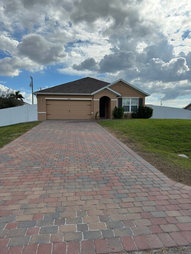 Foto principal - 2038 NW 5th Terrace