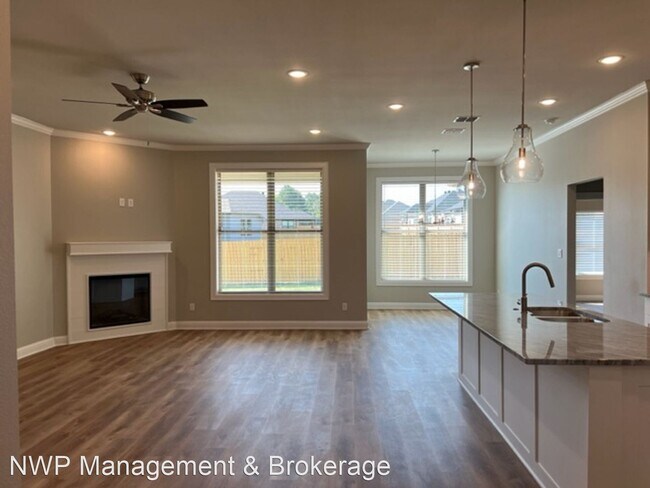 Building Photo - 3 br, 2 bath House - 10038 Dayspring Dr