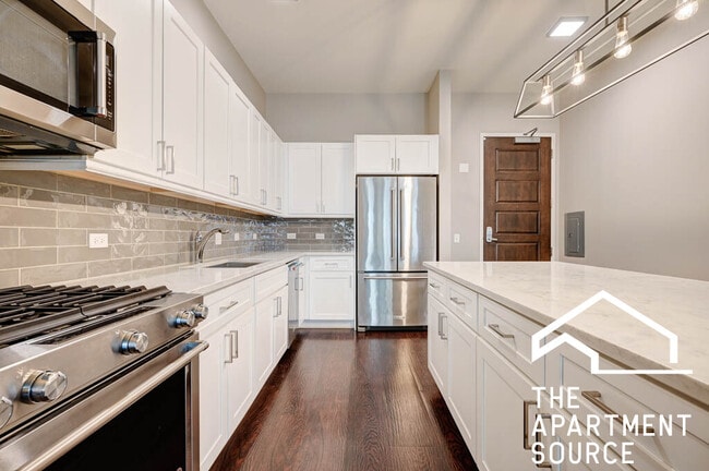 Photo - 2050 N Clark St Apartment