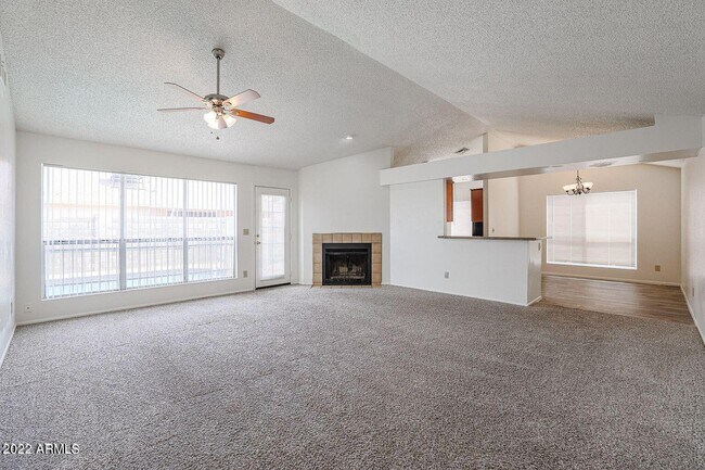 Foto del edificio - 7320 W Krall St