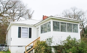 Building Photo - 817 Maplewood Ave