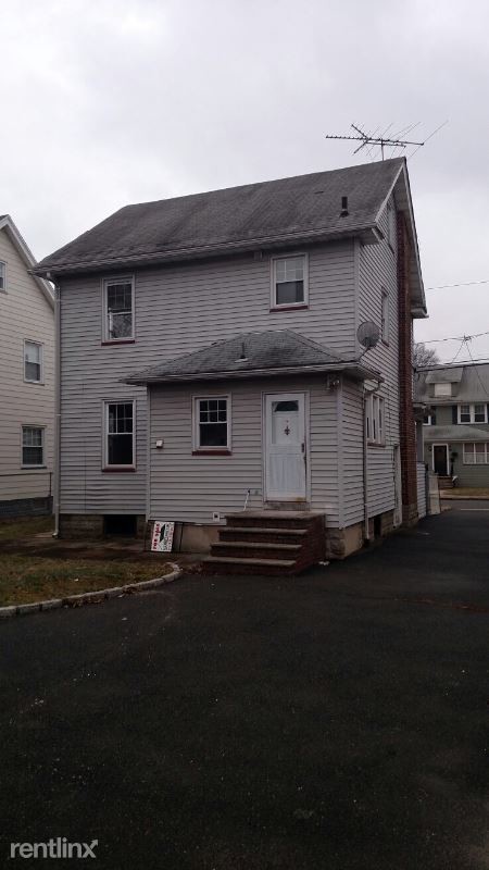 Building Photo - 4 br, 1.5 bath House - 743 Livingston Rd