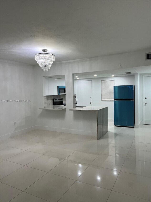 Foto principal - 9175 SW 77th Ave