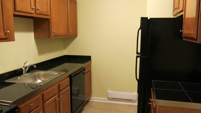 5717#37 - Squirrel Hill Properties