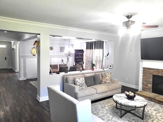 Foto del edificio - 4410 Carver Ct