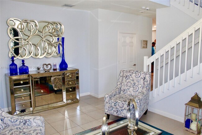 Foto del edificio - 3728 SE 5th Ct