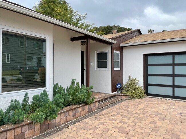 Building Photo - 5631 Harcross Dr