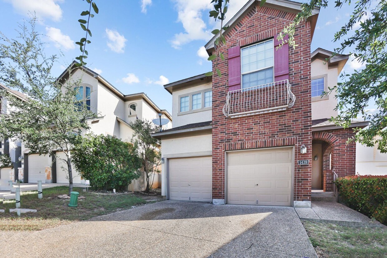 Primary Photo - Well-Maintained 3-Bedroom Home – Ideal for...