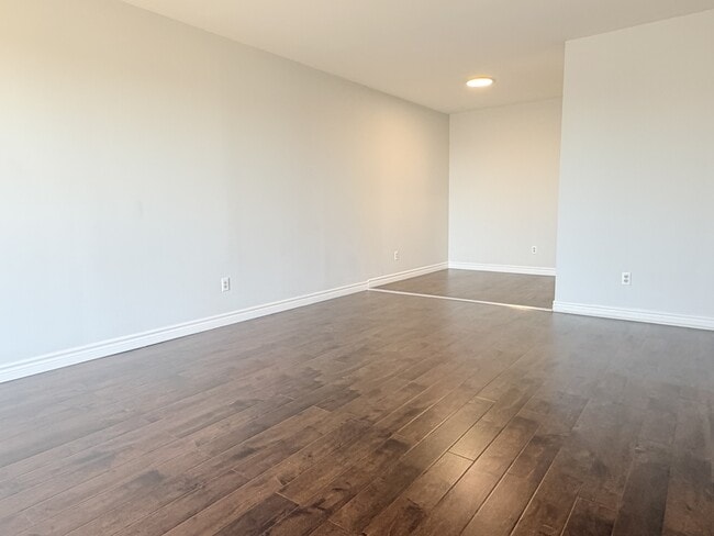 Photo du bâtiment - 2940 Elsmere Ave