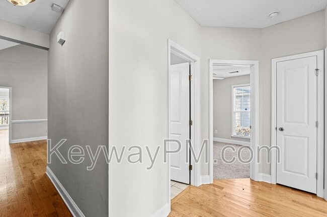 Building Photo - 808 Tyler Woods Dr