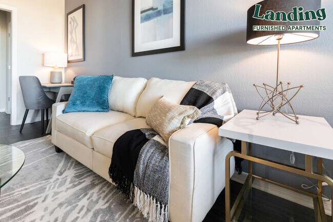 Building Photo - 1304 S 105th Pl