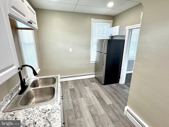 Building Photo - 14 W Penn Ave