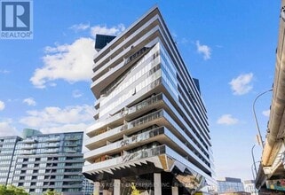 Building Photo - 21 Lawren Harris Square