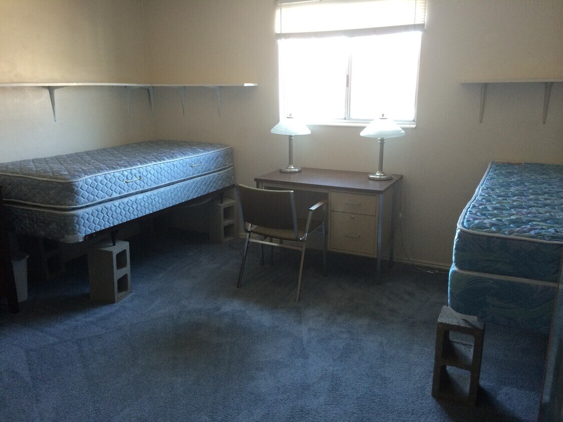 Building Photo - BDA 1