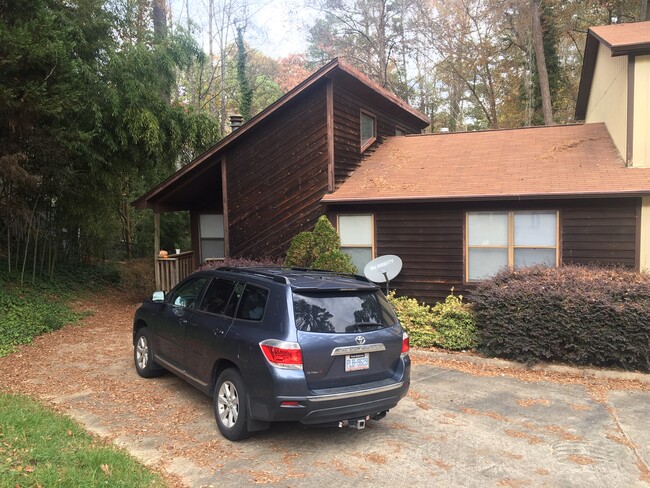 Exterior - 127 Greengate Court