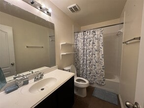 Building Photo - 2403 Summers Glen Ct