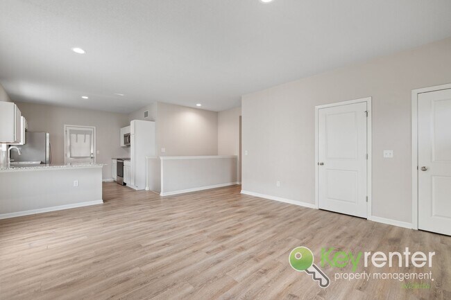 Foto del edificio - 5 Bedroom 3 Bath Home close to schools and shopping!