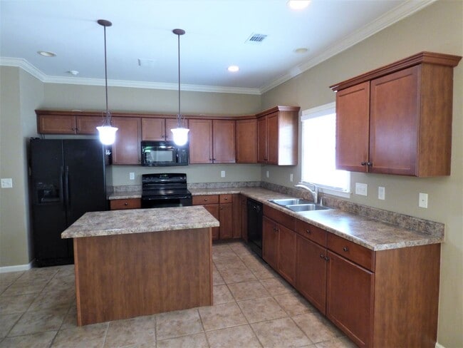 Building Photo - 3770 Abbeyglen Way