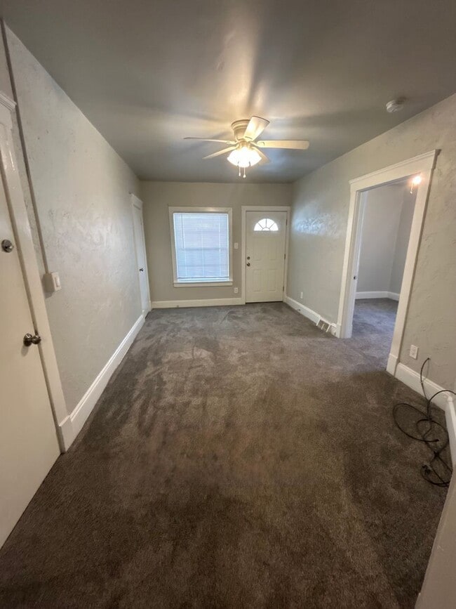 Building Photo - 647 Eddy Rd