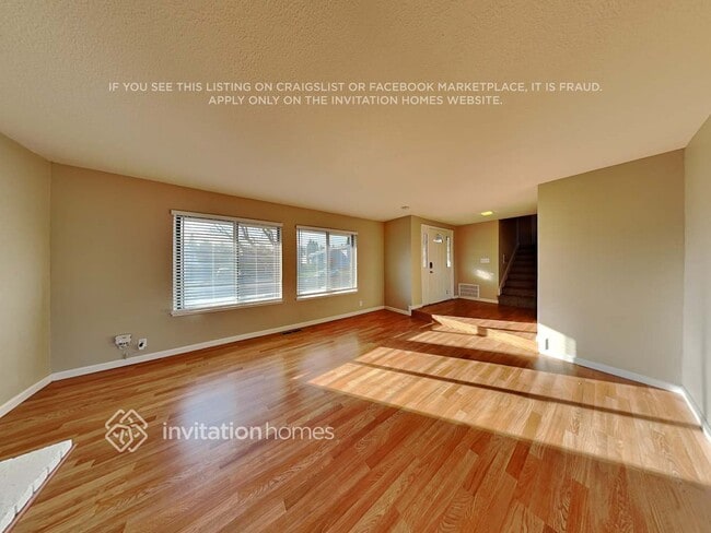 Foto del edificio - 437 Royal Oaks Dr