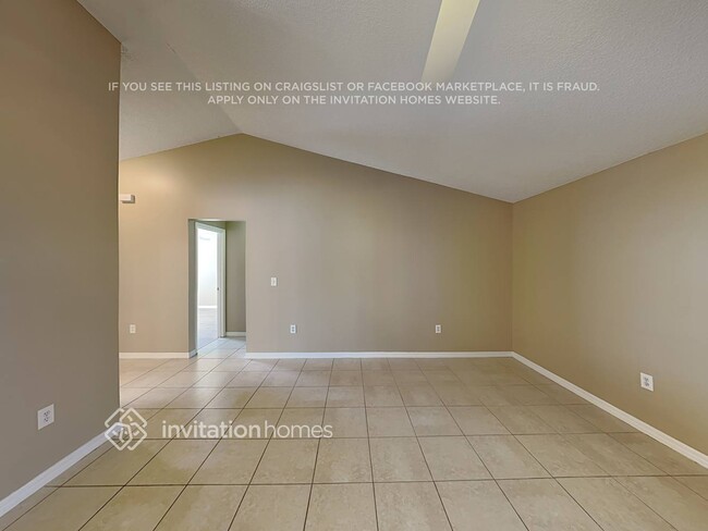 Building Photo - 120 Mango Ct