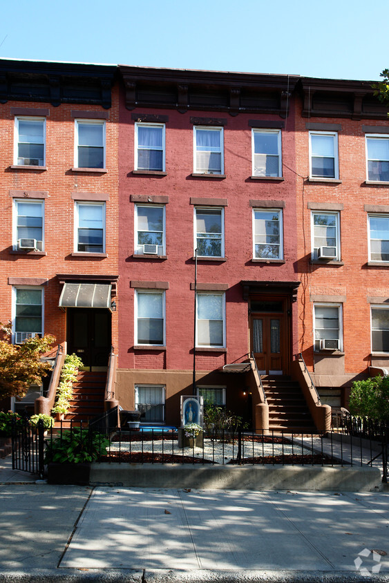 Building Photo - 117 3rd Pl