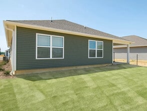 Building Photo - 654 Horsetail Dr