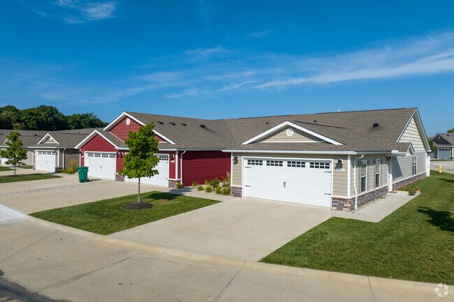 Foto del edificio - Redwood Sugarcreek Township