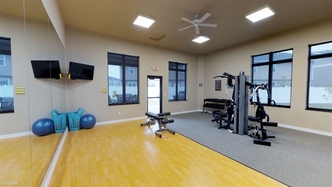 Building Photo - 1 br, 1 bath Apartment - Stonemill Villas