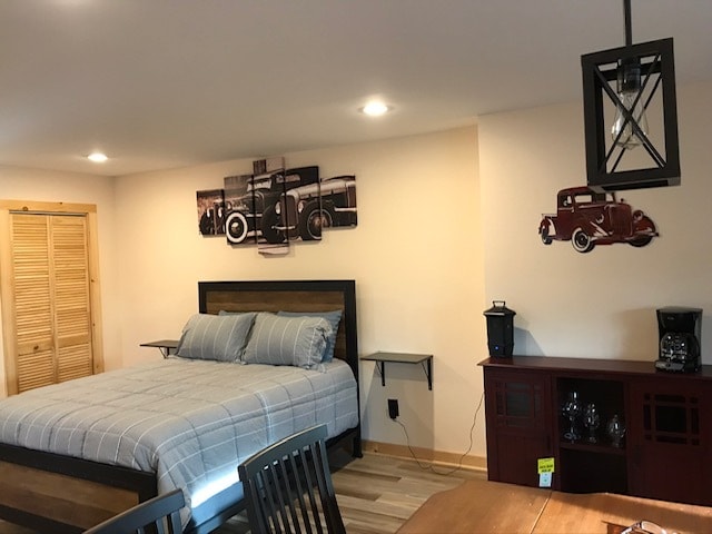 Studio Apartment - 411 Bear Den Rd