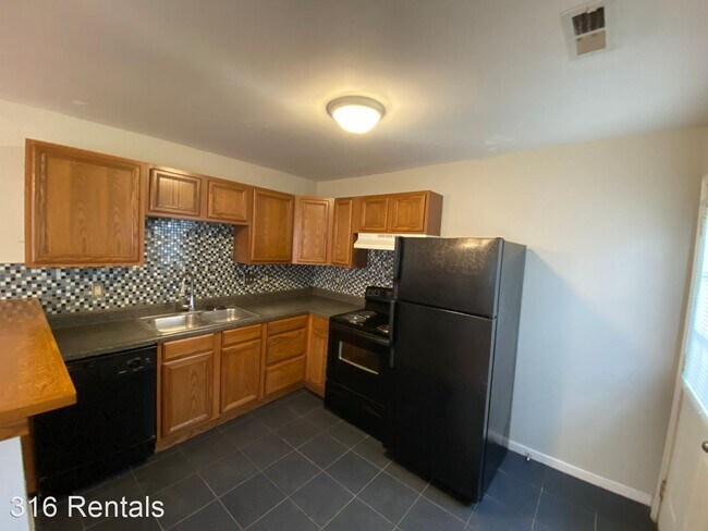 Building Photo - 3 br, 1 bath House - 1512 S. Fern