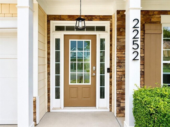 Foto del edificio - 2252 Jasmine Glen Dr