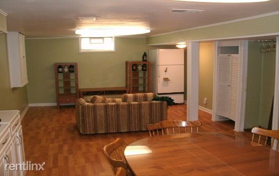 Primary Photo - 3 br, 1 bath House - 201 E Webster Rd
