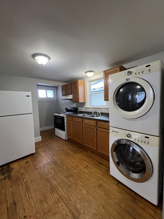 Foto del edificio - 3 Elmwood Ave