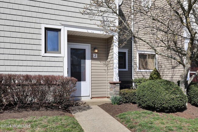 Building Photo - 2 Elizabeth Ct