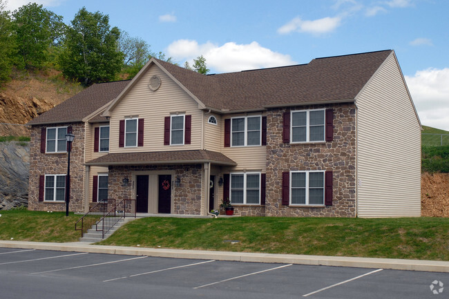 Building Photo - Sinking Spring Terrace