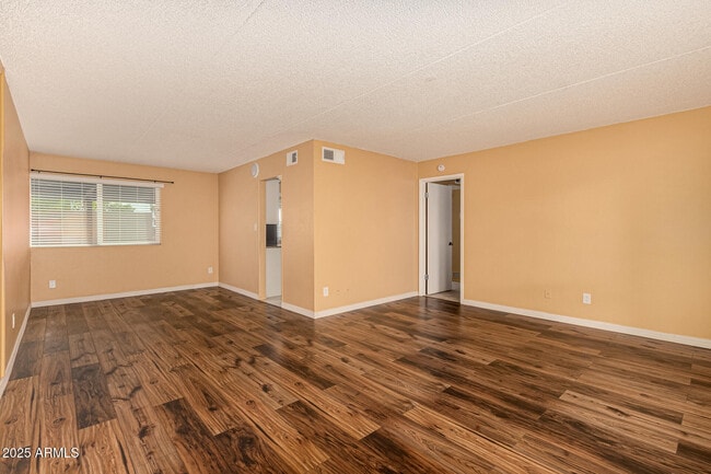 Building Photo - 7141 N 16th St